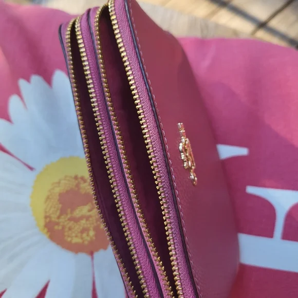 Coach Leather Wristlet - Picture 5 of 6